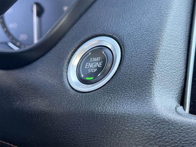 used 2023 Cadillac XT4 car, priced at $30,255