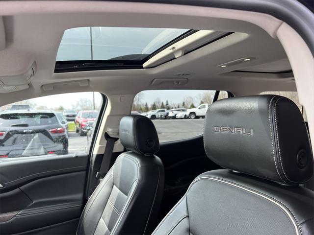 used 2022 GMC Acadia car, priced at $31,495