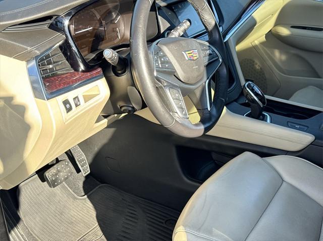 used 2018 Cadillac XT5 car, priced at $17,195