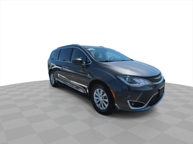 used 2018 Chrysler Pacifica car, priced at $15,995