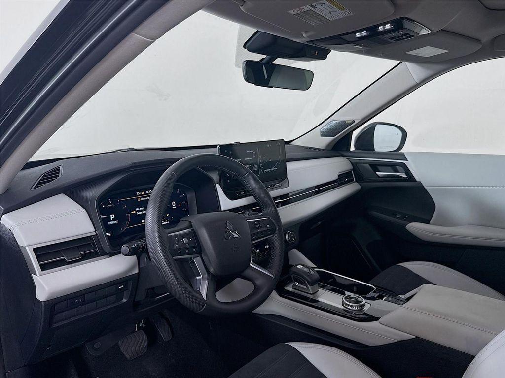 used 2025 Mitsubishi Outlander car, priced at $29,875