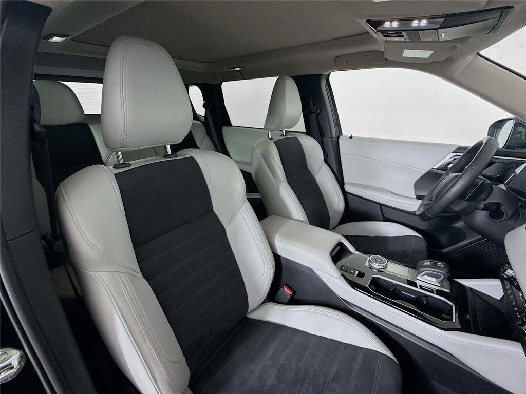 used 2025 Mitsubishi Outlander car, priced at $29,875