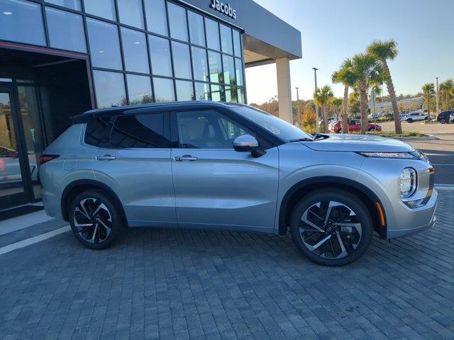 new 2024 Mitsubishi Outlander car, priced at $30,690