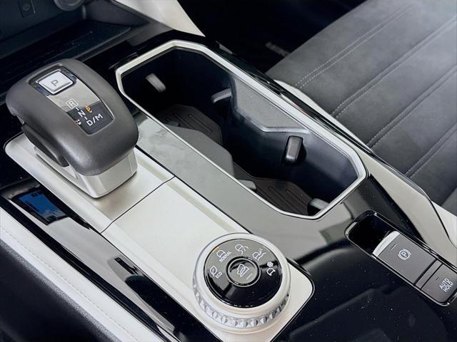 new 2025 Mitsubishi Outlander car, priced at $33,195