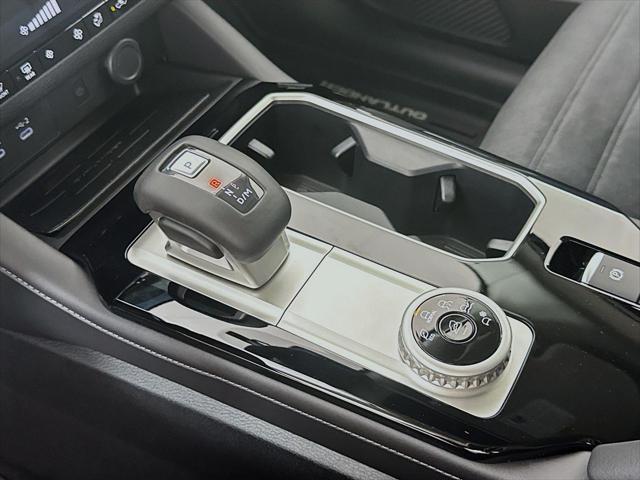 new 2025 Mitsubishi Outlander car, priced at $30,265
