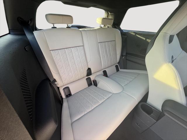 used 2025 MINI Hardtop car, priced at $29,997