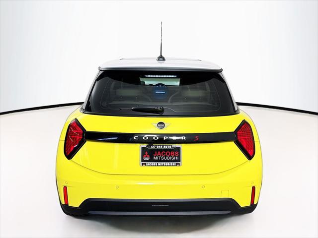 used 2025 MINI Hardtop car, priced at $28,995