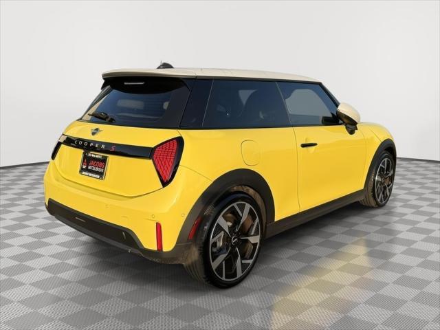 used 2025 MINI Hardtop car, priced at $29,997
