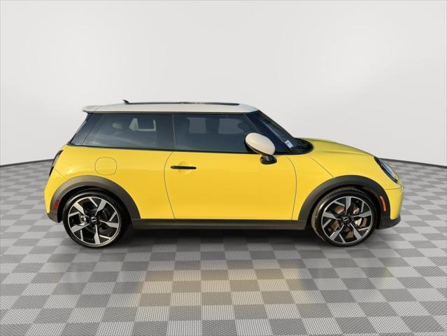 used 2025 MINI Hardtop car, priced at $29,997