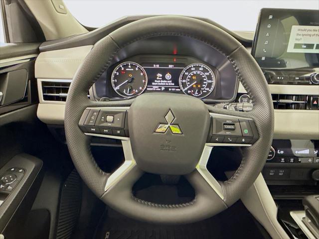 new 2025 Mitsubishi Outlander car