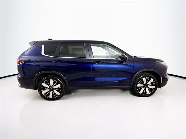 new 2025 Mitsubishi Outlander car