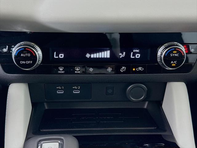 new 2025 Mitsubishi Outlander car