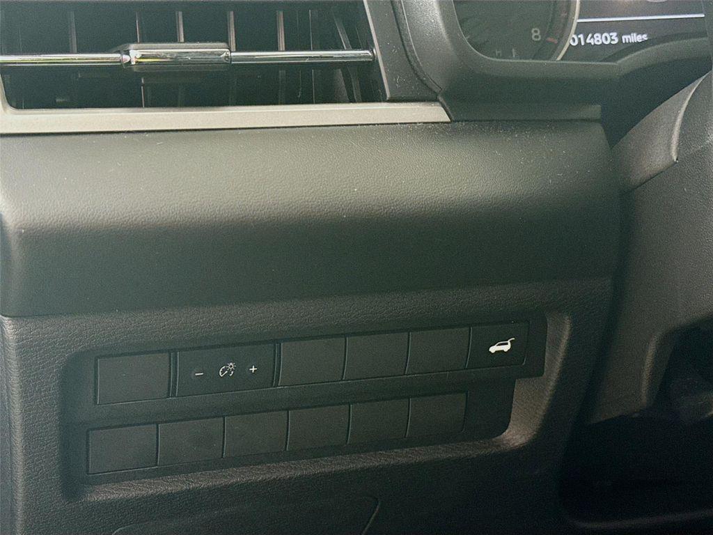 used 2025 Mitsubishi Outlander car, priced at $25,999