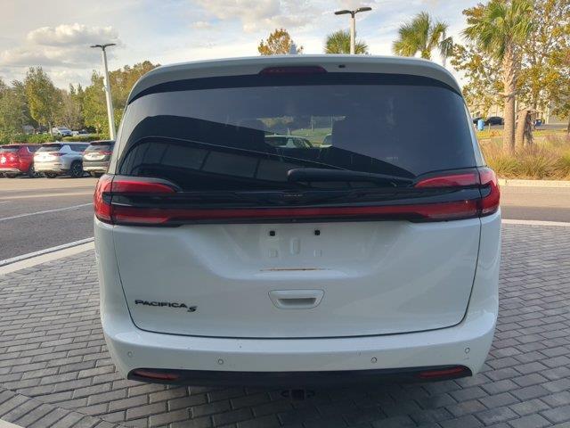 used 2021 Chrysler Pacifica car, priced at $18,490