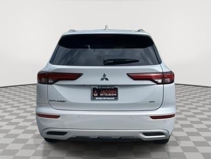 new 2024 Mitsubishi Outlander car, priced at $30,380