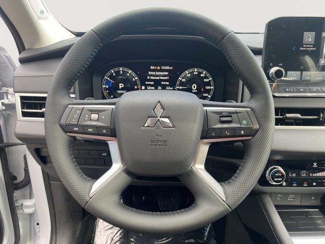 new 2024 Mitsubishi Outlander car, priced at $30,380