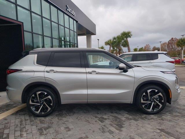 new 2024 Mitsubishi Outlander car, priced at $30,895