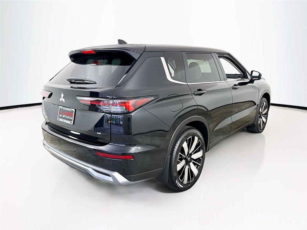 new 2025 Mitsubishi Outlander car, priced at $29,835