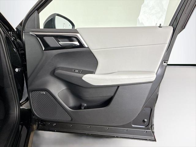 new 2025 Mitsubishi Outlander car