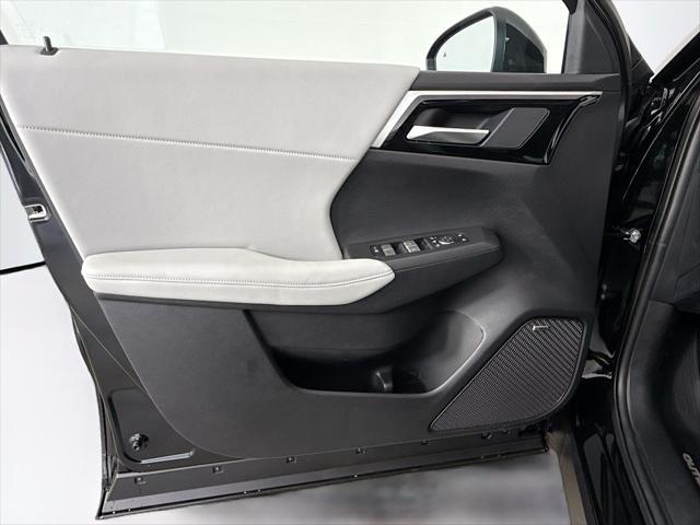 new 2025 Mitsubishi Outlander car