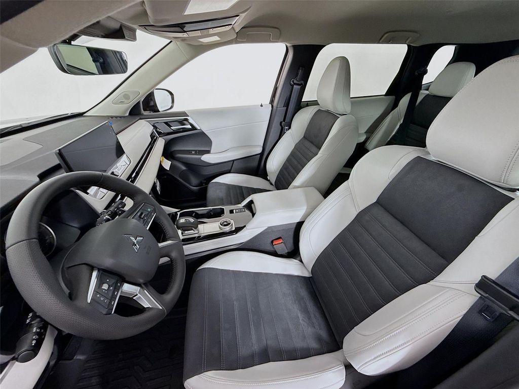 new 2025 Mitsubishi Outlander car, priced at $29,835