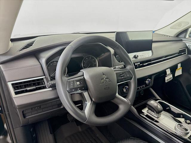 new 2025 Mitsubishi Outlander car