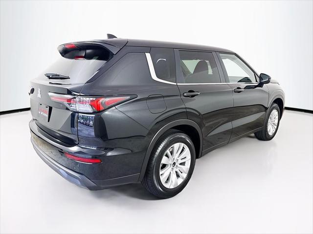 new 2025 Mitsubishi Outlander car