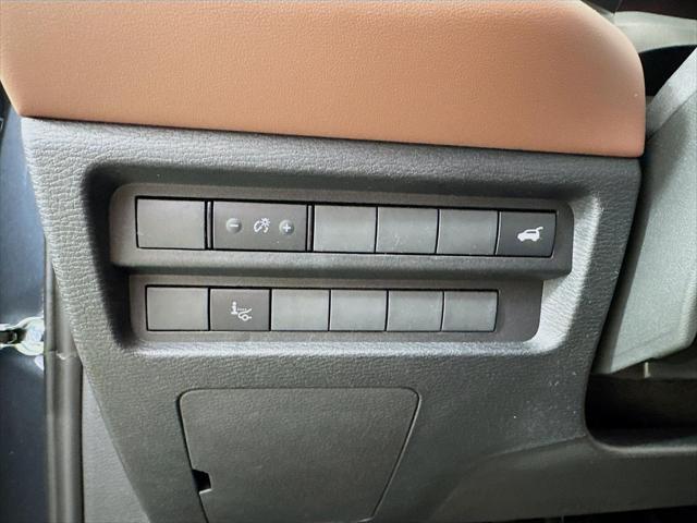 new 2025 Mitsubishi Outlander car, priced at $37,720