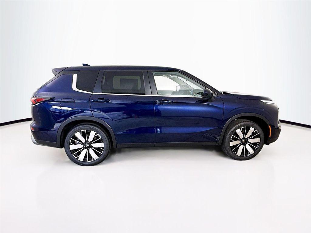 new 2025 Mitsubishi Outlander car, priced at $32,355
