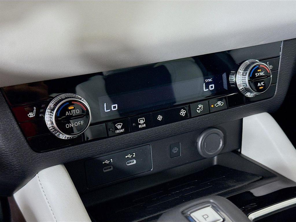new 2025 Mitsubishi Outlander car, priced at $32,355