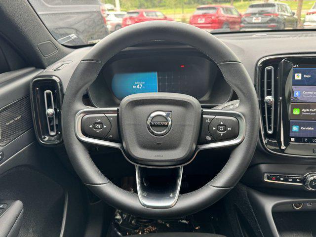 used 2022 Volvo C40 Recharge Pure Electric car, priced at $26,997