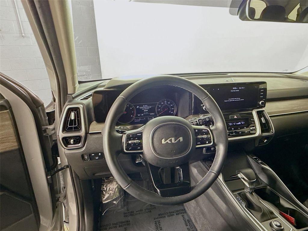 used 2023 Kia Sorento car, priced at $25,799
