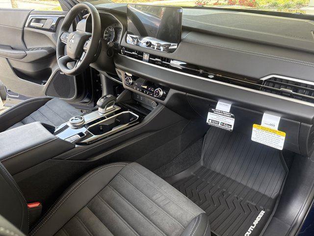 new 2025 Mitsubishi Outlander car, priced at $31,470