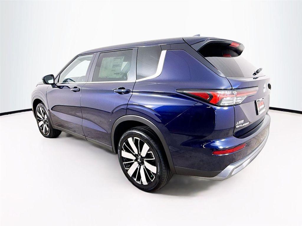 new 2025 Mitsubishi Outlander car, priced at $29,970