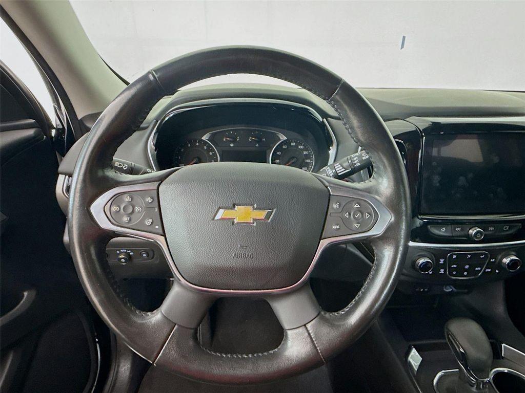 used 2021 Chevrolet Traverse car, priced at $24,999