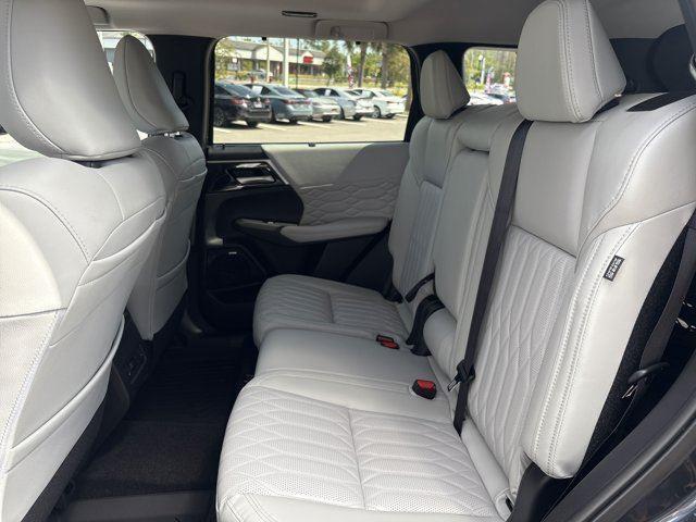 new 2025 Mitsubishi Outlander car, priced at $34,095