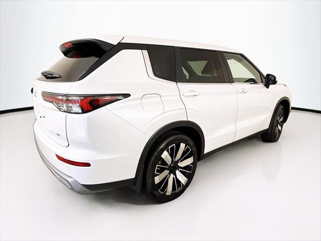 new 2025 Mitsubishi Outlander car