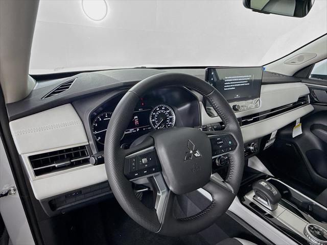 new 2025 Mitsubishi Outlander car