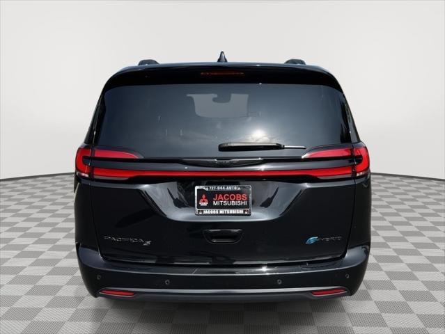 used 2024 Chrysler Pacifica Hybrid car, priced at $27,995