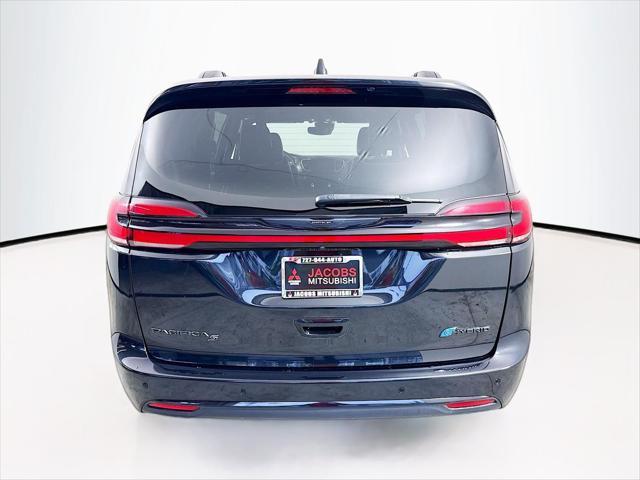 used 2024 Chrysler Pacifica Hybrid car, priced at $27,795