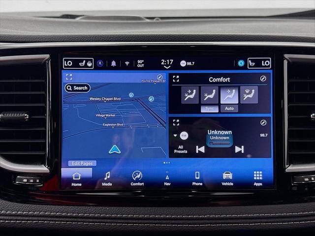 used 2024 Chrysler Pacifica Hybrid car, priced at $27,795