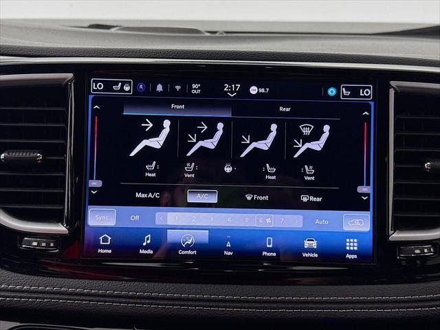 used 2024 Chrysler Pacifica Hybrid car, priced at $27,795