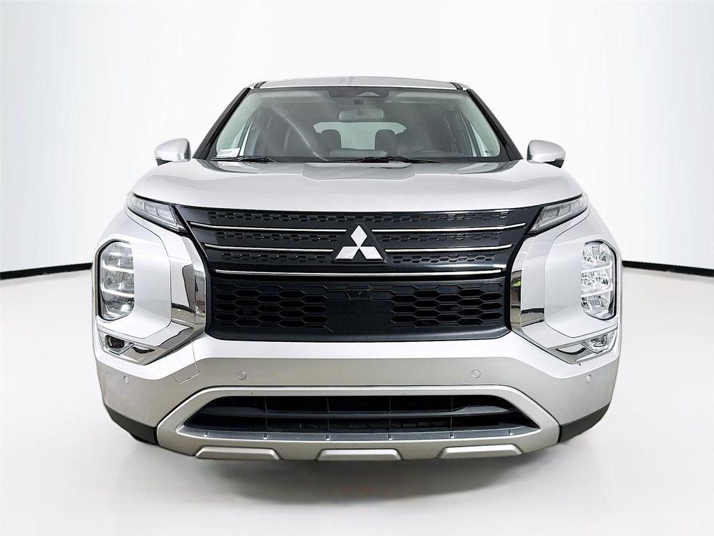 used 2024 Mitsubishi Outlander car, priced at $22,000