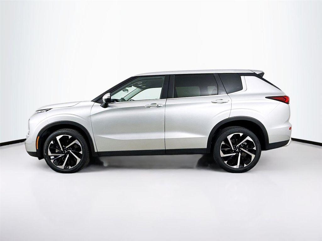 used 2024 Mitsubishi Outlander car, priced at $22,000
