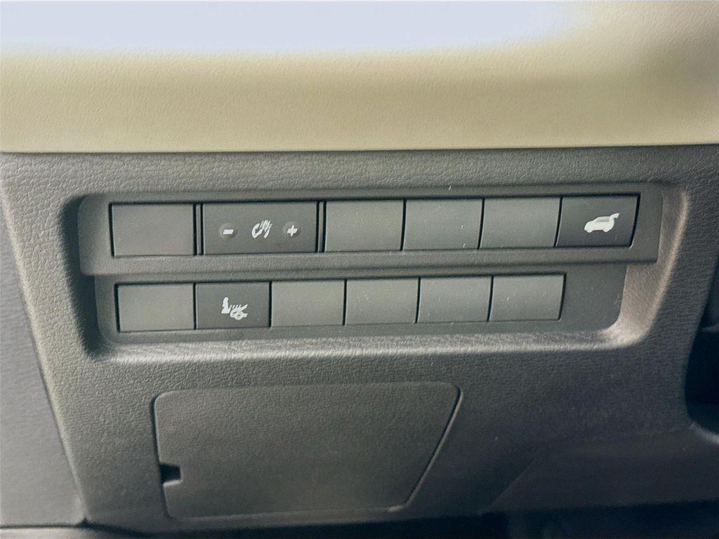 new 2025 Mitsubishi Outlander car