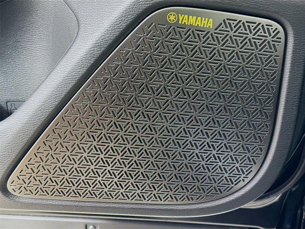 new 2025 Mitsubishi Outlander car
