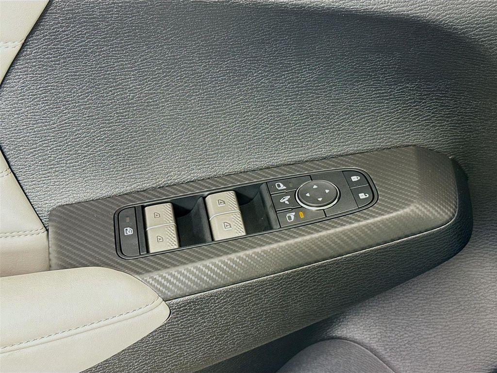 new 2025 Mitsubishi Outlander car