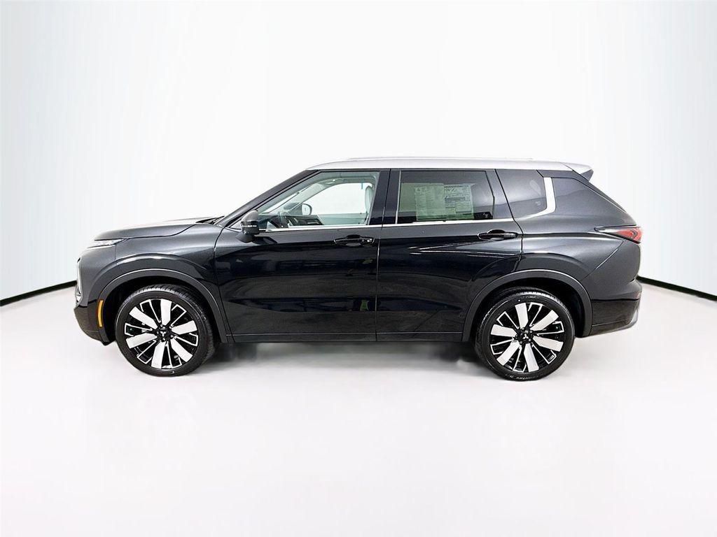 new 2025 Mitsubishi Outlander car