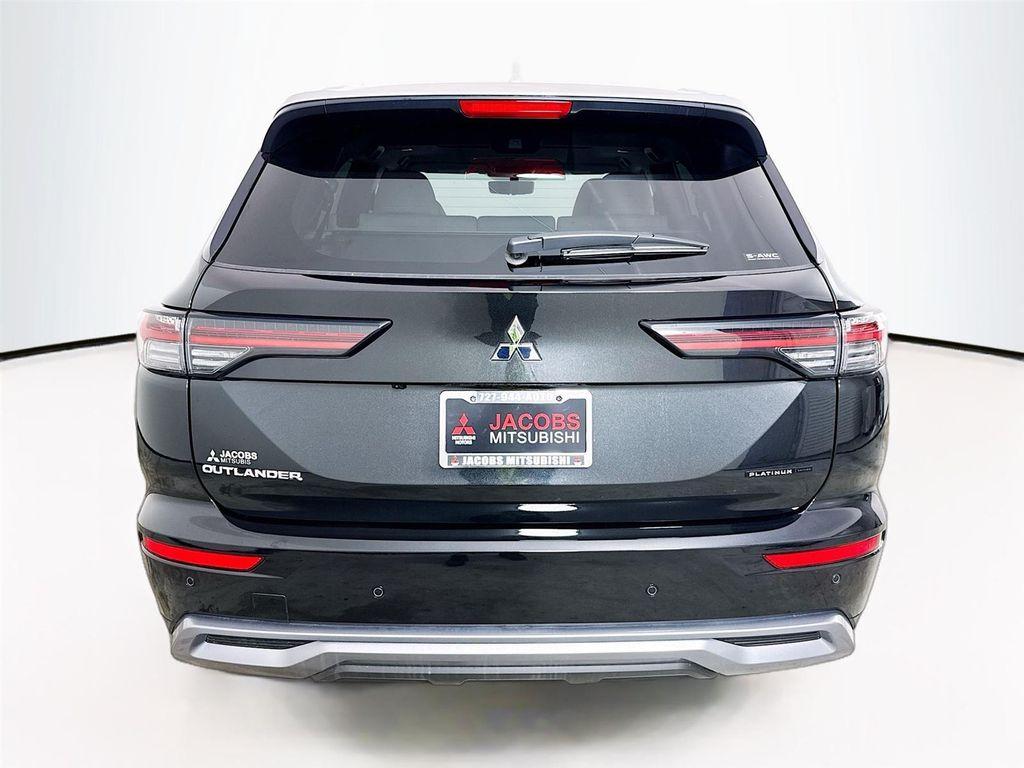new 2025 Mitsubishi Outlander car