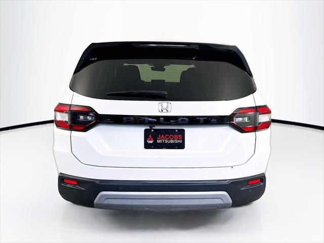 used 2024 Honda Pilot car, priced at $35,995
